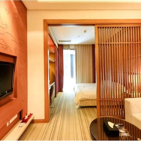 Starway Hotel Silver Zhuhai Dış mekan fotoğraf