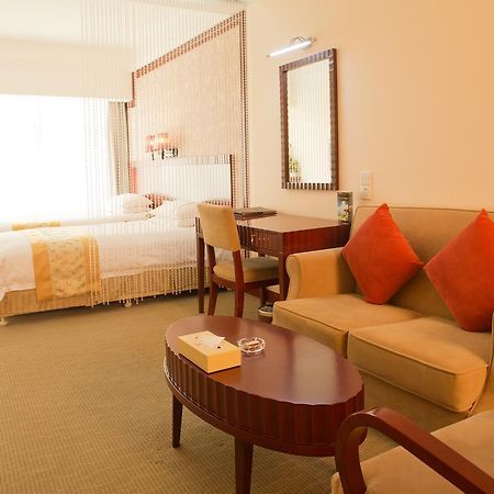 Starway Hotel Silver Zhuhai Dış mekan fotoğraf