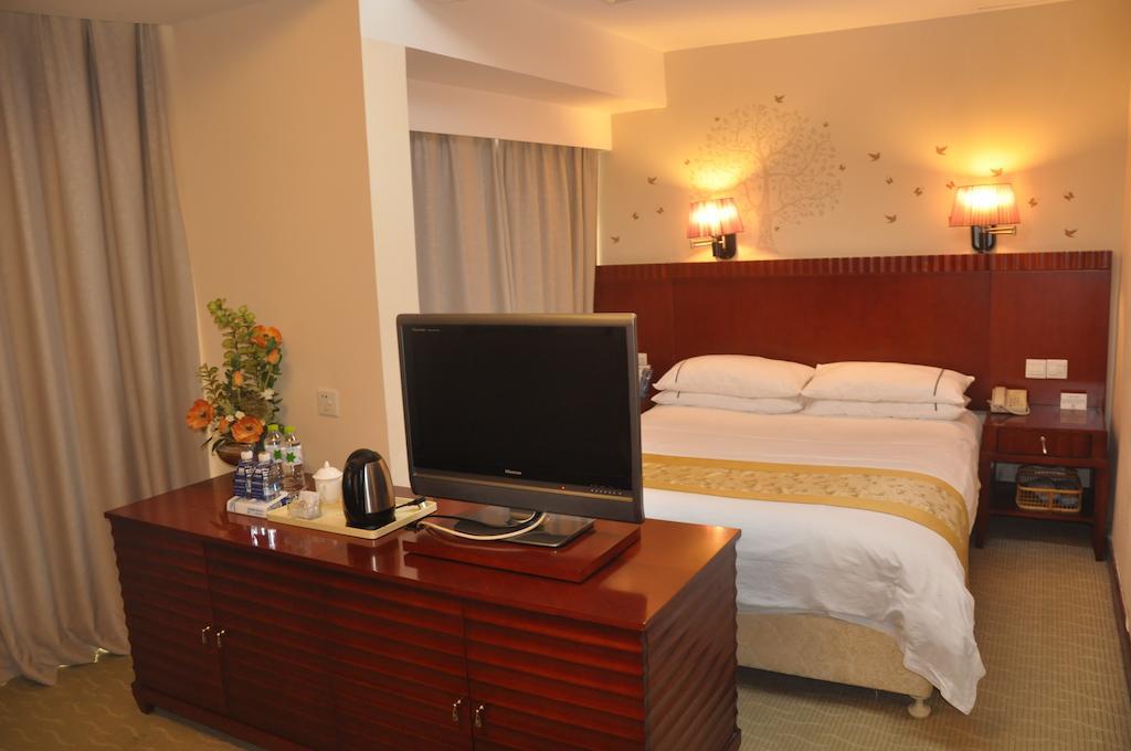 Starway Hotel Silver Zhuhai Oda fotoğraf