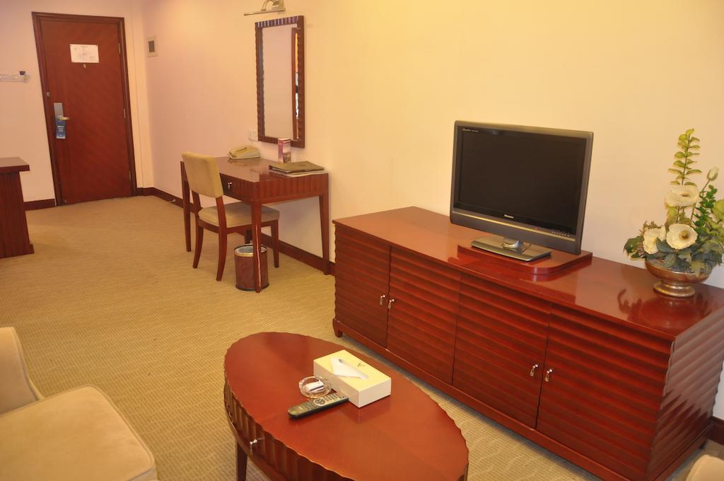 Starway Hotel Silver Zhuhai Oda fotoğraf