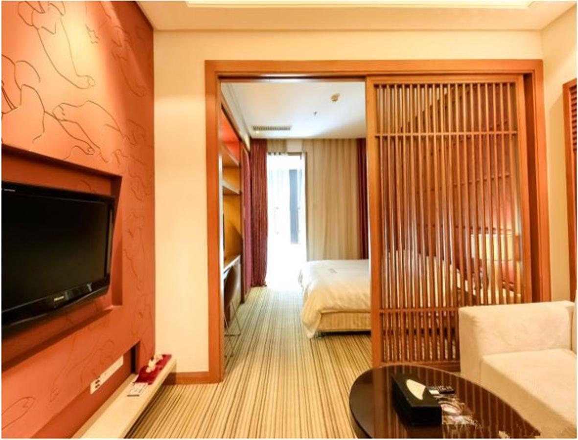 Starway Hotel Silver Zhuhai Dış mekan fotoğraf