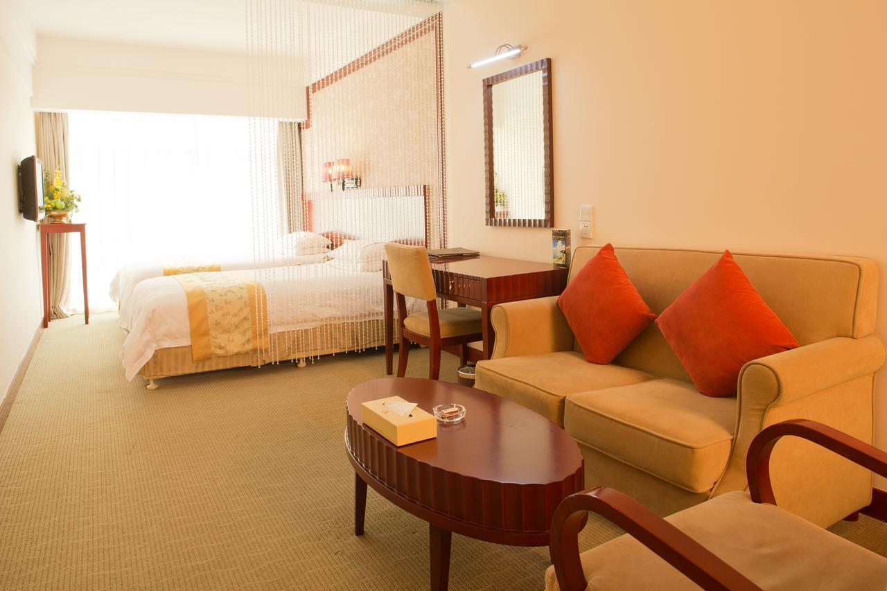 Starway Hotel Silver Zhuhai Dış mekan fotoğraf