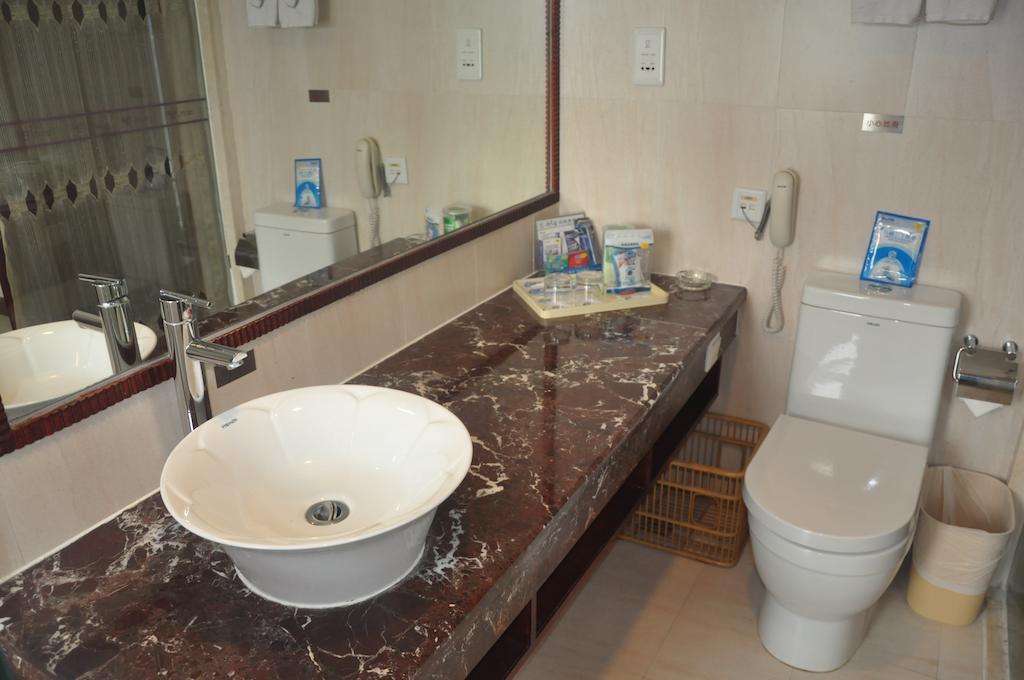 Starway Hotel Silver Zhuhai Oda fotoğraf