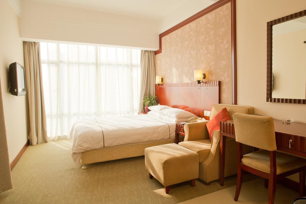 Starway Hotel Silver Zhuhai Dış mekan fotoğraf