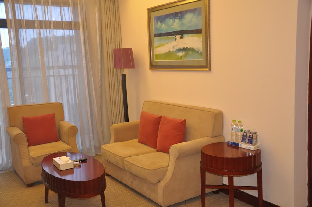 Starway Hotel Silver Zhuhai Oda fotoğraf