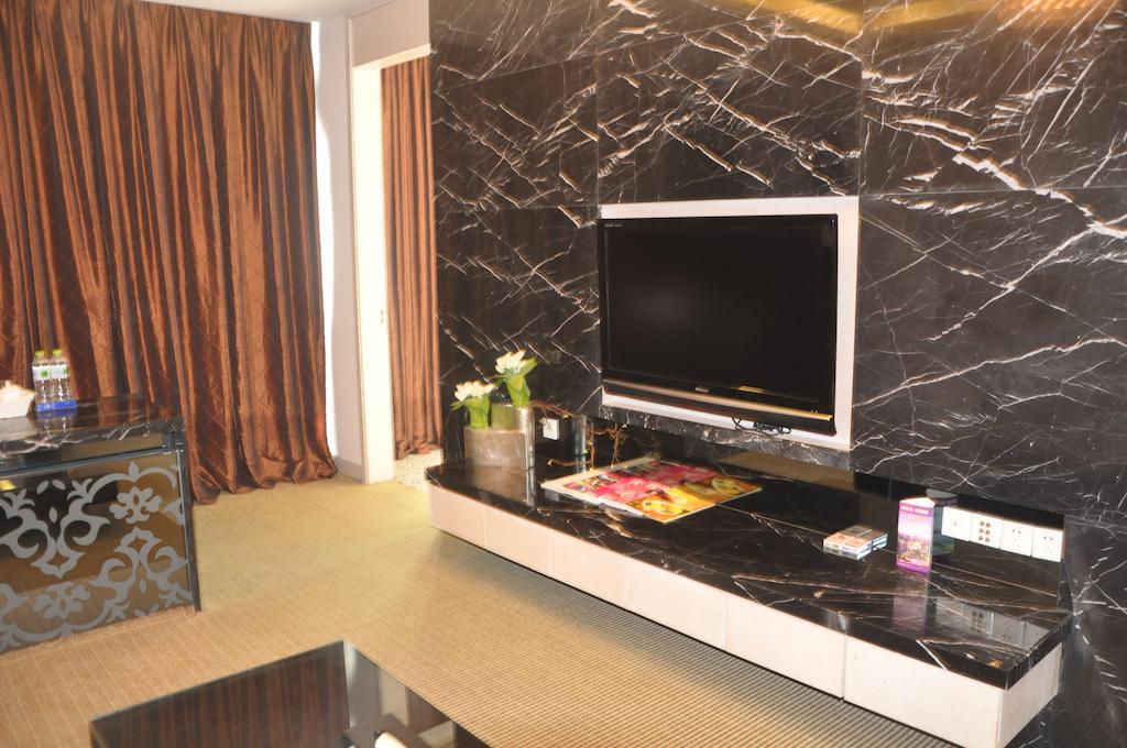 Starway Hotel Silver Zhuhai Dış mekan fotoğraf